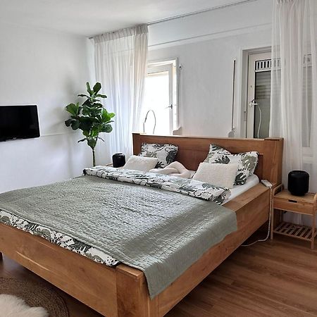 B&B Bredeweg Roermond Bagian luar foto